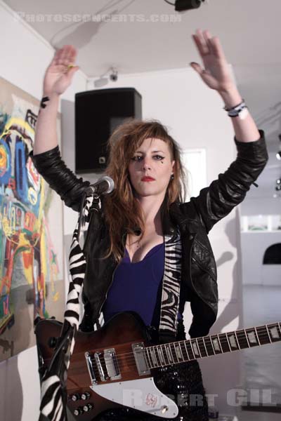 P.O.U.F. ! - 2013-10-17 - PARIS - La Galerie W - 